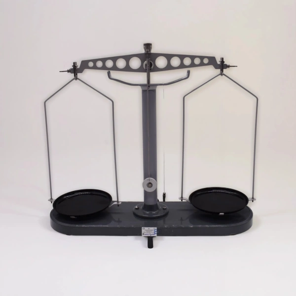 Весы технические ВА-4М до 1000 г без разновесов